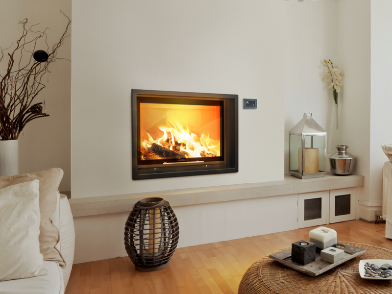 <b>Reference:</b> ITACA 80V ECO <br> 
<b>Description:</b><br>- Fireplace Wood Insert <br>
- Lifting door <br>
- Heat output range: 8.5-15.5kW <br>
- Efficiency: 85% <br>
- Nominal heat output: 12kW <br>
- Flue socket: ø200 MM<br>
- Heating area: 107 m2 <br>
- Heating volume: 267 m3 <br>
<b>Dimensions:</b><br>- L= 89CM<br>- W= 68CM<br>- H= 150CM<br><b>Weight:</b> 255KG